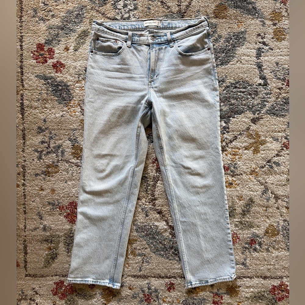 30 10 Short Abercrombie & Fitch mid rise Casual Light Wash Denim Jeans